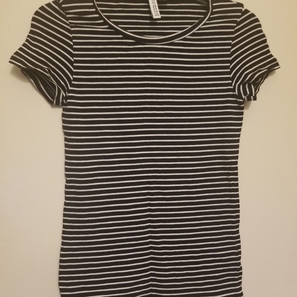Striped t-shirt sz x-small